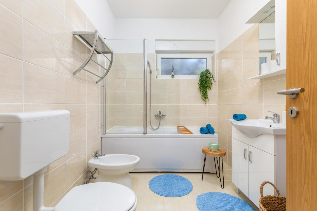 Apartment Mila Fažana Buitenkant foto